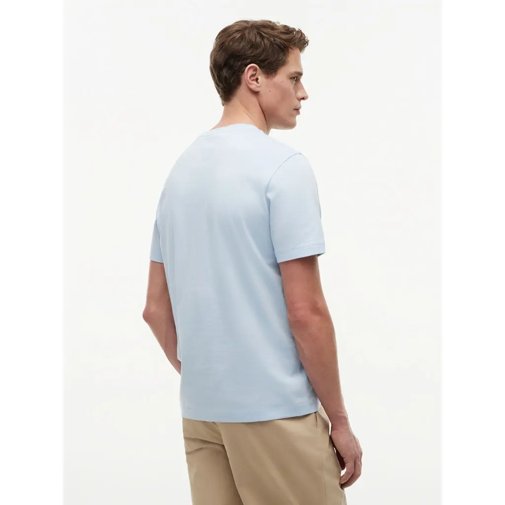 Tommy-Hilfiger_miesten-vaaleansininen-logot-paita