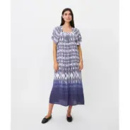 Masai_naisten-sini-valkoinen-kuviollinen-maximekko-perhoshihalla