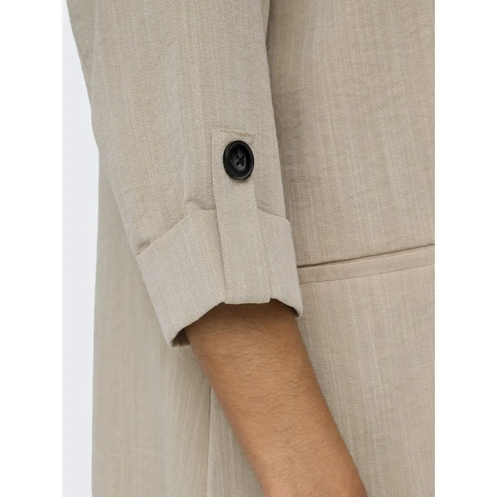 ONLY-naisten-beige-ohut-ja-rento-blazeri