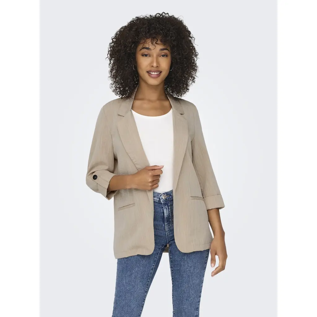 ONLY-naisten-beige-ohut-ja-rento-blazeri