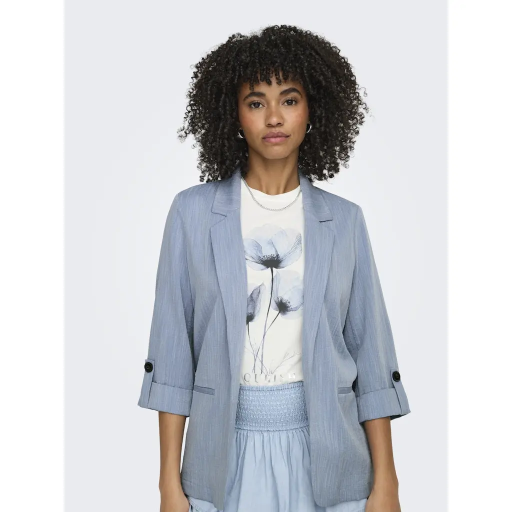 ONLY-vaaleansininen-rento-loose-fit-blazeri