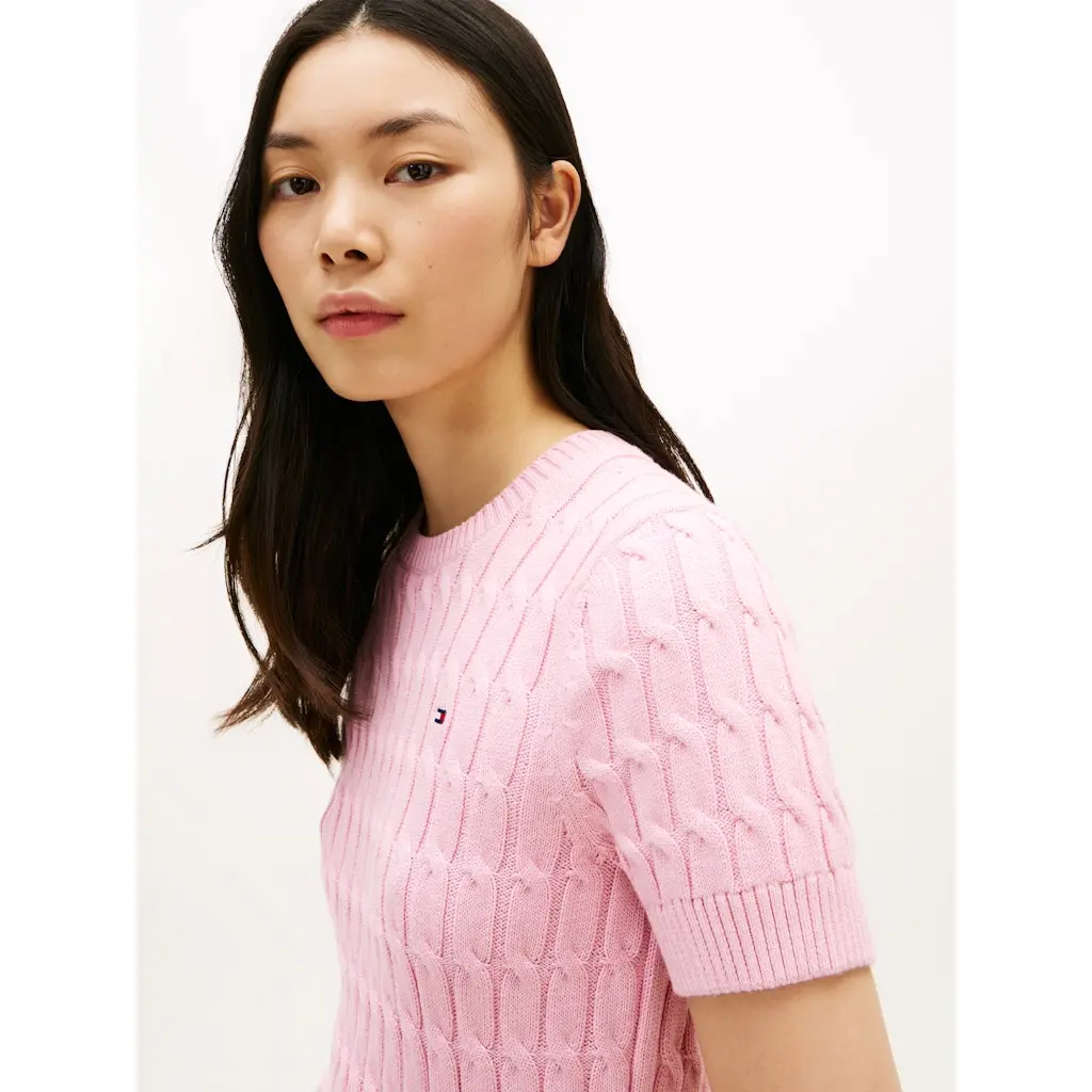 Tommy-Hilfiger-naisten-pinkki-palmikkoneule-lyhythihaisena