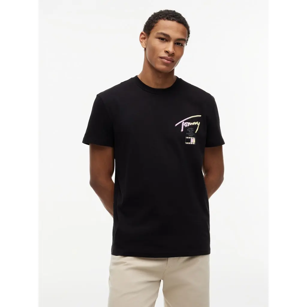 Tommy-Jeans-miesten-musta-puuvillainen-logot-paita-selkaprintilla