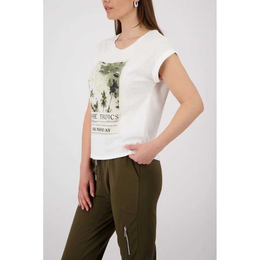 monari_naisten-valkoinen-puuvilla-t-paita-tropic-printilla