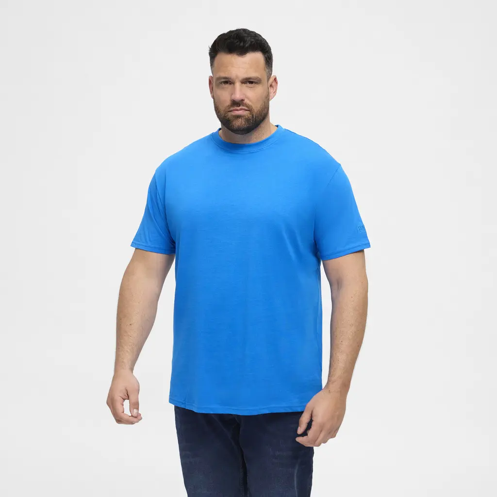 All-Size_miesten-plusmitoitettu-yksivarinen-t-paita-kirkkaan-sinisena