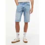Tommy-Jeans_miesten-vaaleansiniset-rennot-polvimittaiset-farkkushortsit