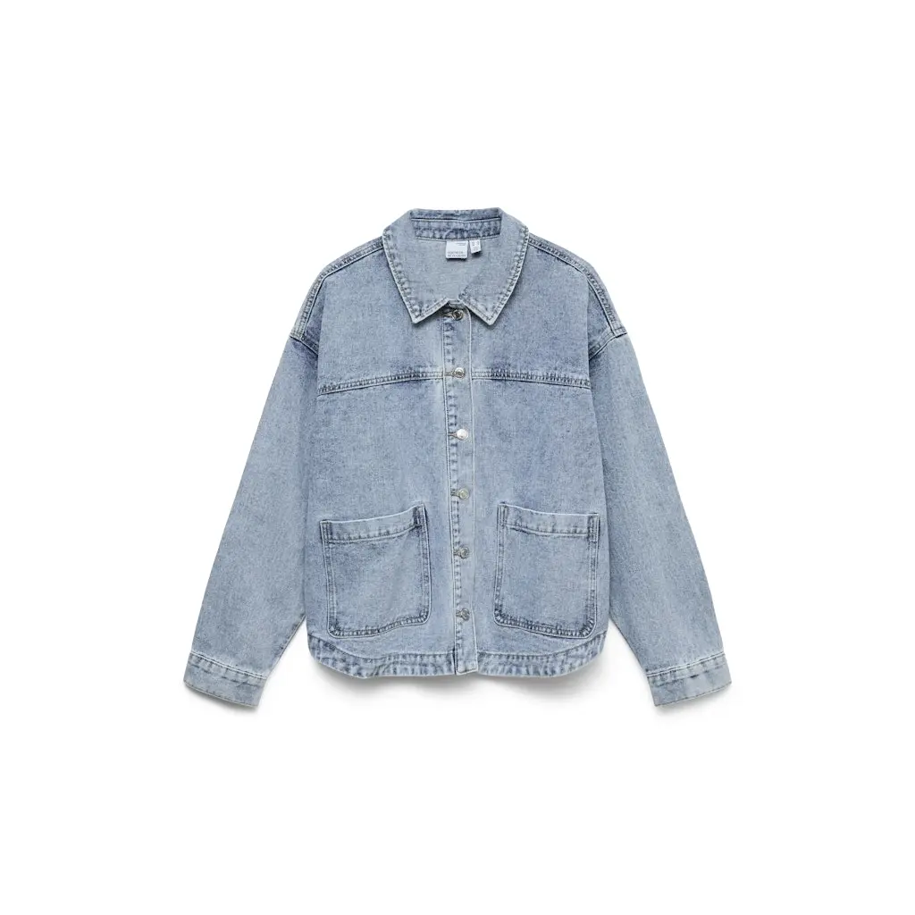 VERO-MODA_rento-vaaleansininen-oversize-farkkutakki