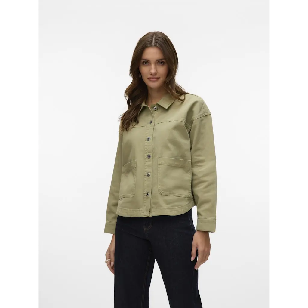 VERO-MODA_vihrea-rento-oversize-farkkutakki_