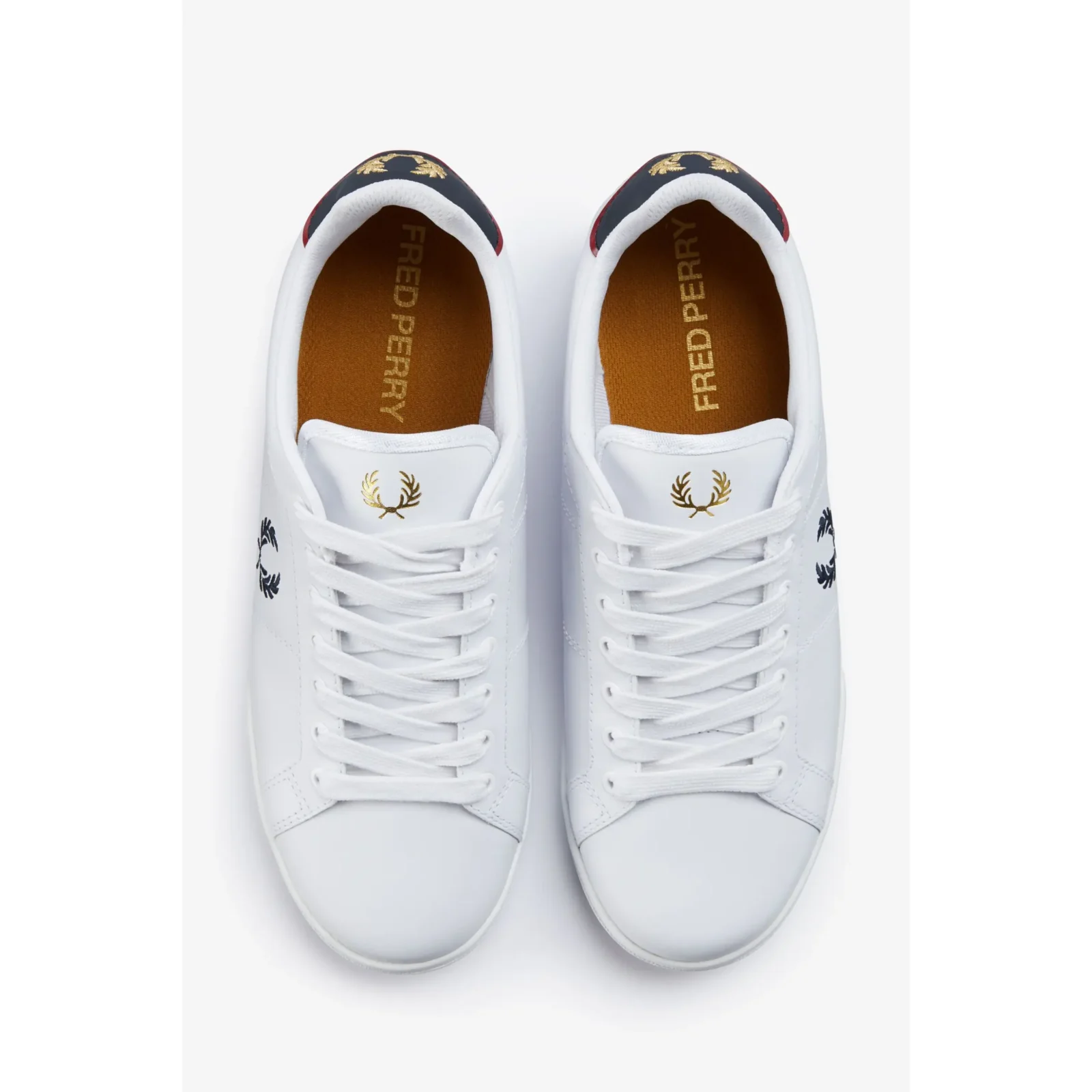 Fred-Perry-miesten-valkoiset-nauhalliset-tennarit