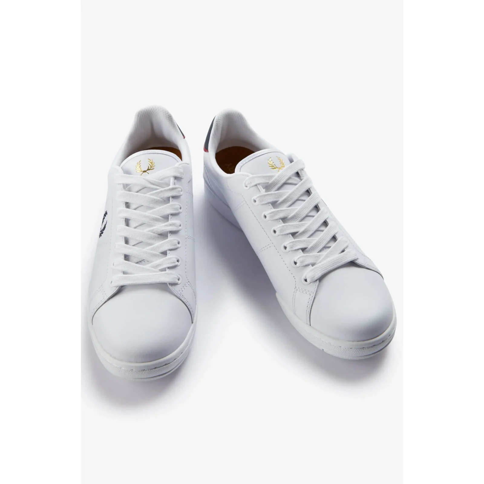 Fred-Perry-miesten-valkoiset-nauhalliset-tennarit
