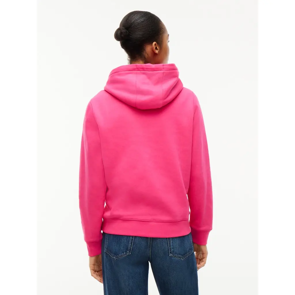 Tommy-Jeans-naisten-pinkki-paan-yli-vedettava-huppari-kengurutaskulla-ja-pienell-a-logolla_DW0DW19958T1K