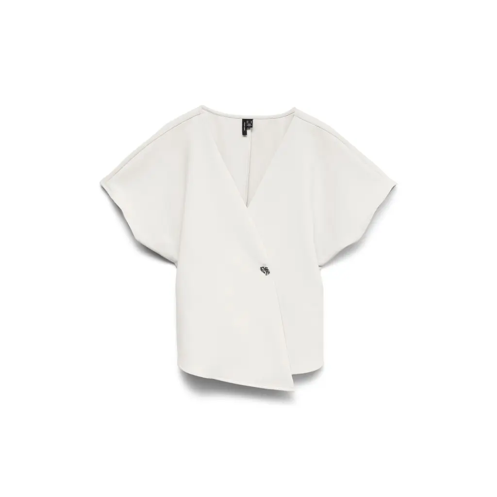 VERO-MODA_naisten-valkoinen-kietaisutoppi-napilla