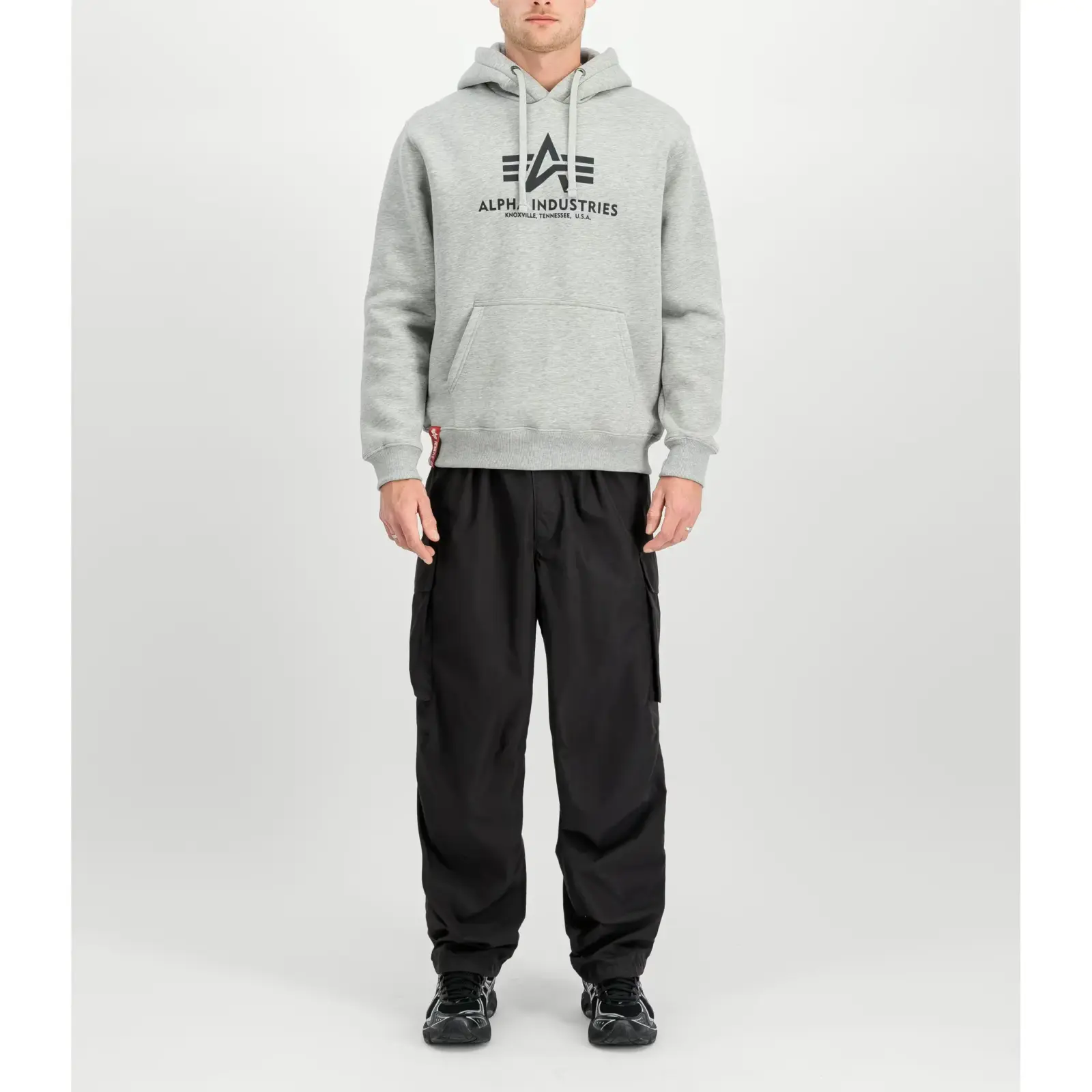 Alpha-Industries-miesten-vaaleanharmaa-puuvillainen-paan-yli-vedettava-logohuppari