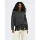 ONLY-harmaa-naisten-neule-mustalla-pitsihelmalla_15382505