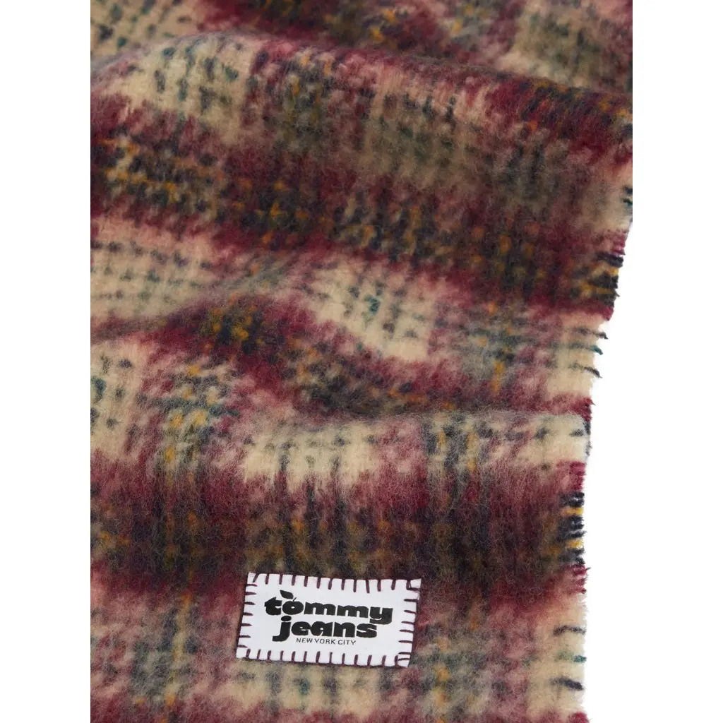 Tommy-Jeans-naisten-ruudullinen-punertavan-ja-beigen-savyinen-villahuivi-hapsureunoilla