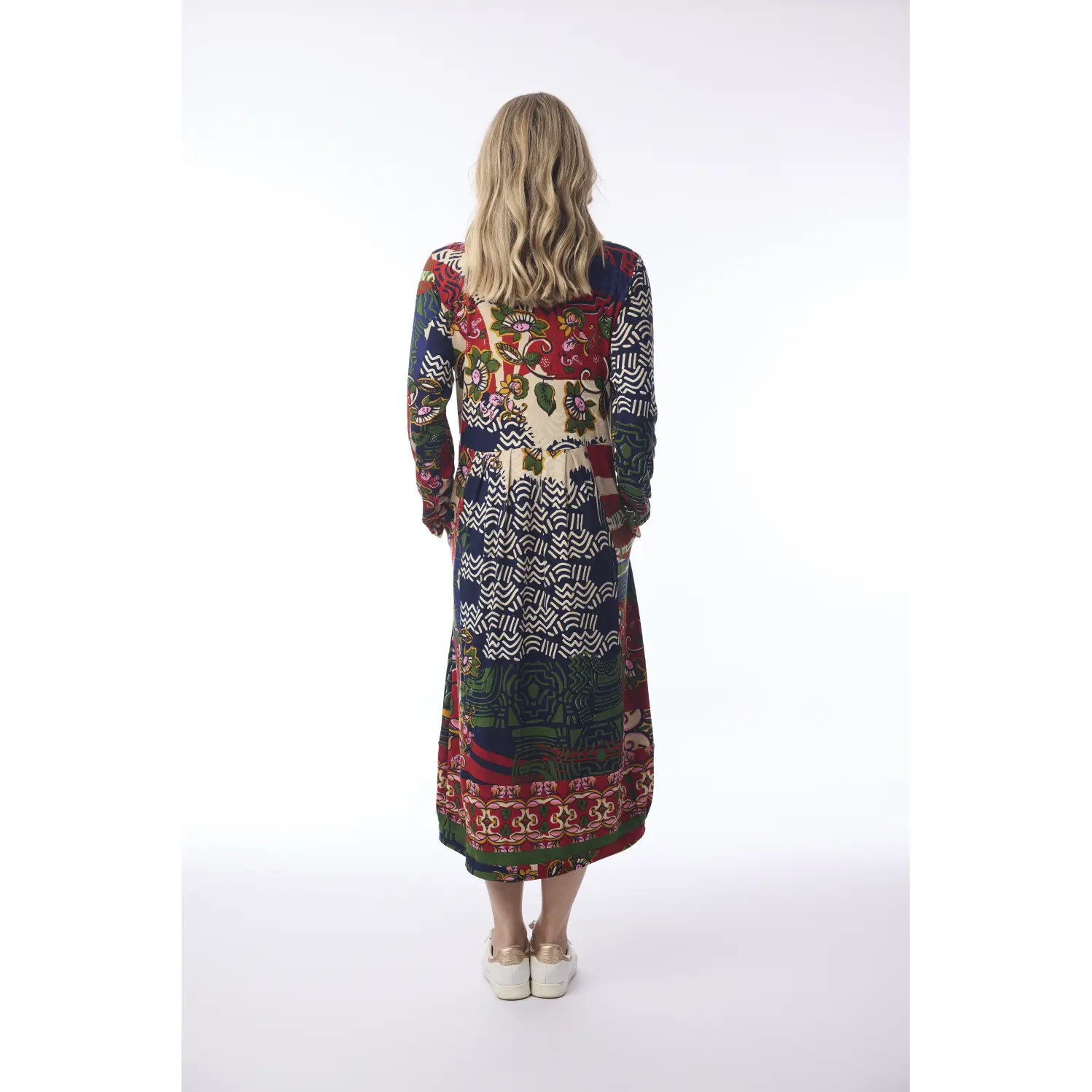 Orientique-naisten-kuviollinen-monivarinen-maximekko-pitkilla-hihoilla-Zapotec