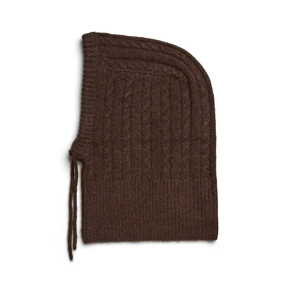 PIECES-tummanruskea-neulehuppu-balaclava