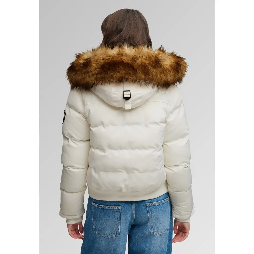 Superdry-valkoinen-naisten-lyhyt-bomberityylinen-toppatakki-muhkealla-hupulla-ja-keinokarvareunalla