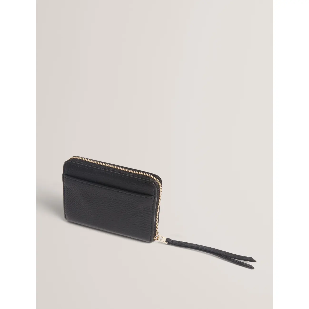 Ted-Baker-nahkainen-pieni-lompakko-rusettikoristeella