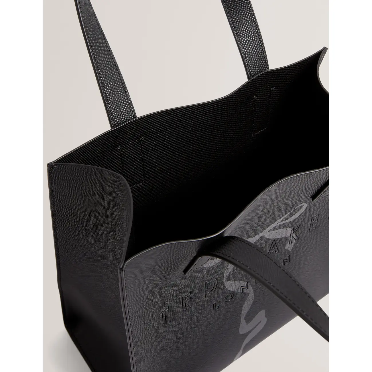 Ted-Baker-naisten-musta-avoin-rusettilaukku-S285973