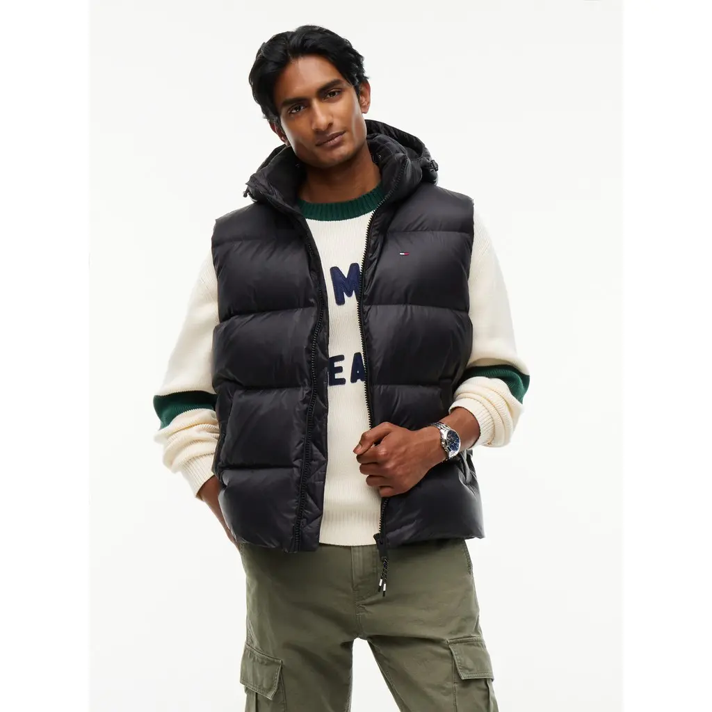 Tommy-Jeans-miesten-musta-lyhyt-toppalivii