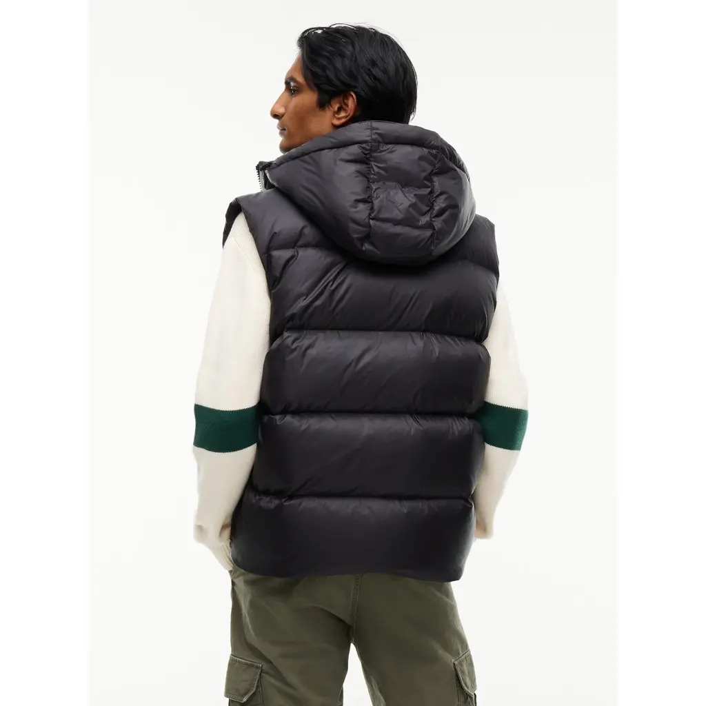 Tommy-Jeans-miesten-musta-lyhyt-toppalivii