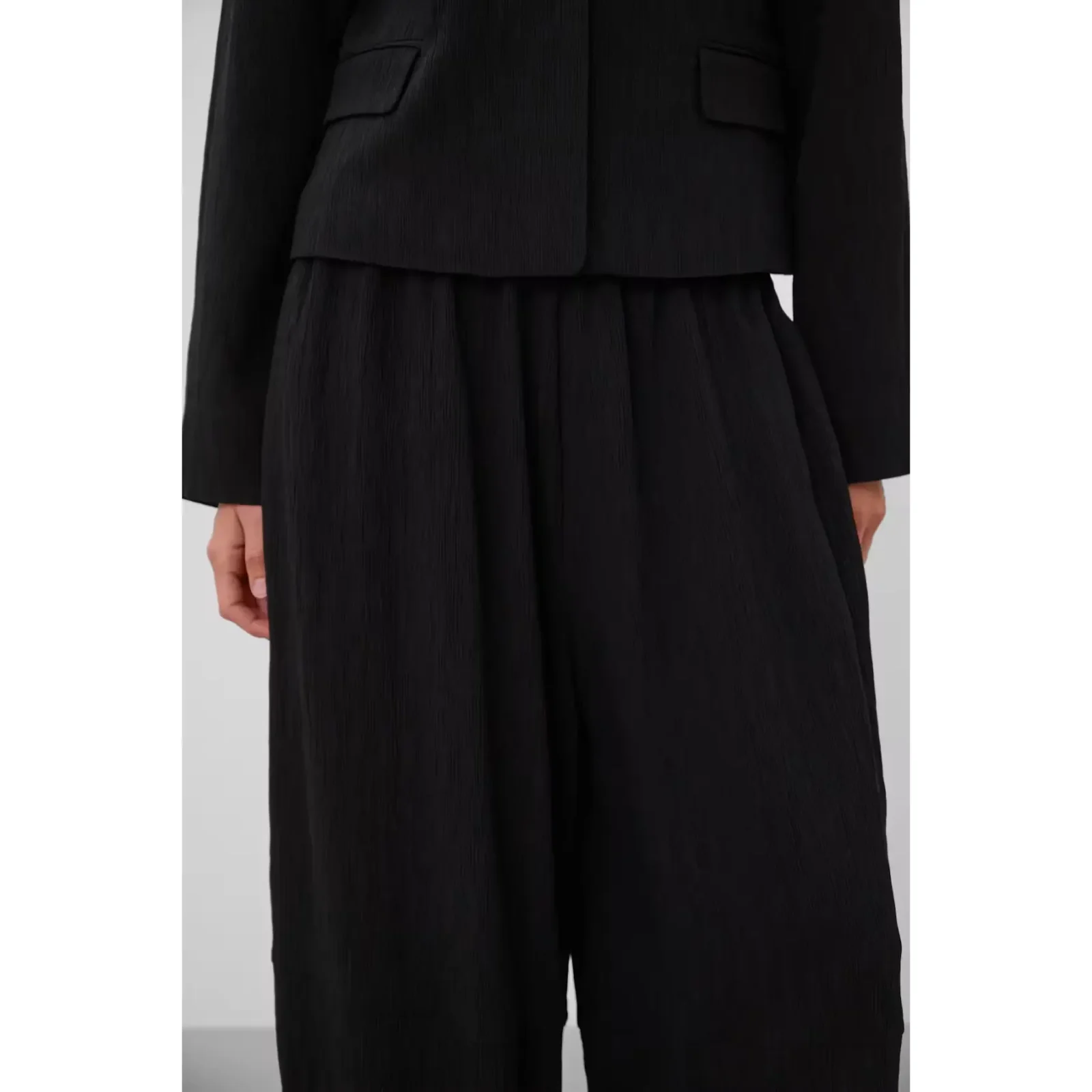 Soaked-In-Luxury-naisten-barrel-tyyliset-rennot-mustat-siistit-housut-Cebilla-pants
