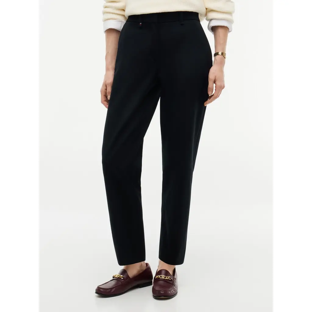 Tommy-Hilfiger-naisten-mustat-suoralahkeiset-chinot-puuvillasta