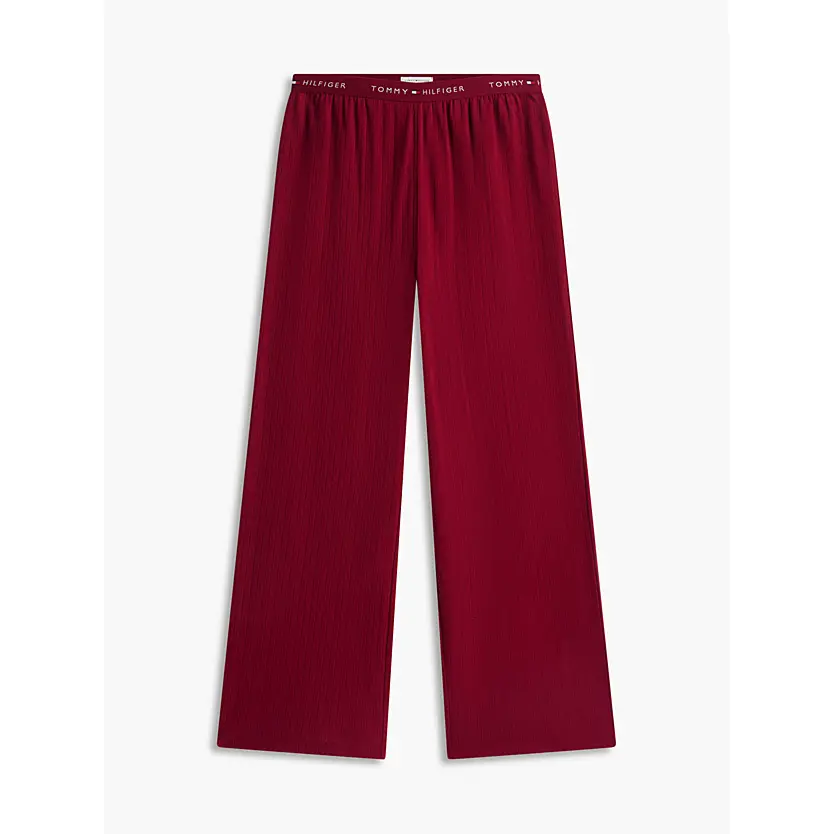 Tommy-Hilfiger-naisten-viininpunainen-pyjamasetti-lisaksi-scrunchie